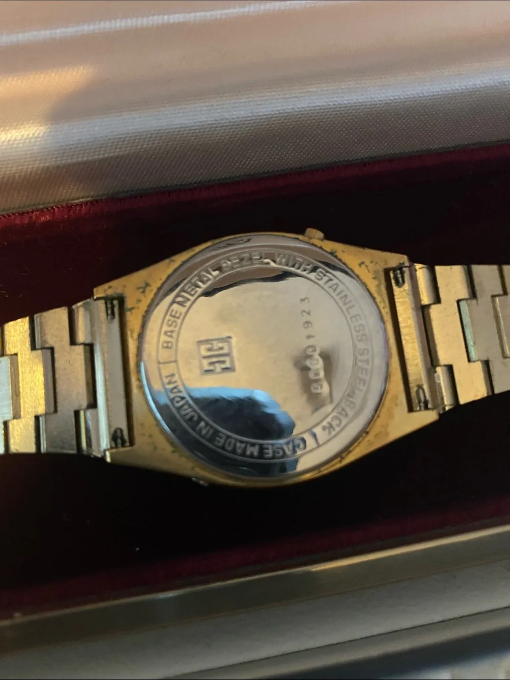 Gold Men's Chronosonic Digital Bracelet Watch never used original boxes/reciept